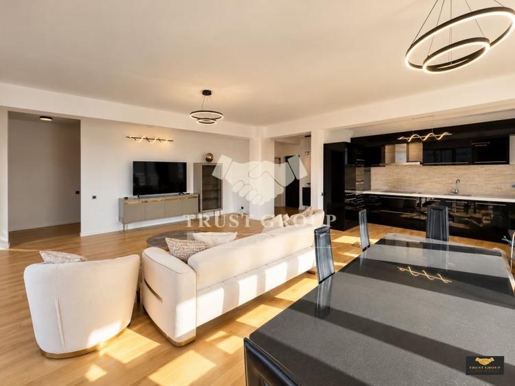 Apartament cu 3 camere semidecomandat, mobilat în Șoseaua Nordului