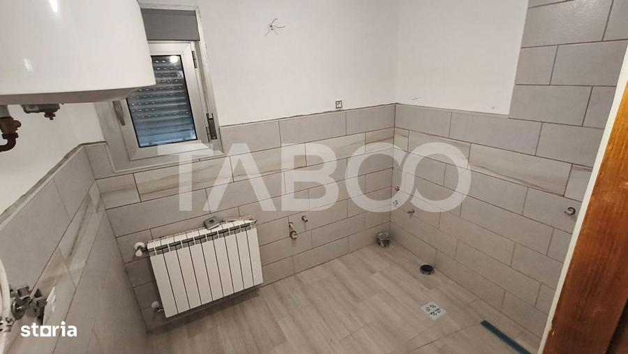Casă cu 3 camere cu Teren 123 Mp în Pianu