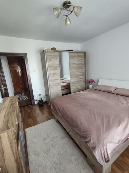 Apartament cu 2 camere decomandat în Mureșeni