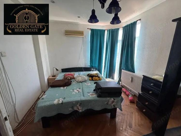 Casă cu 10 camere cu Centrală Termică în Moșilor