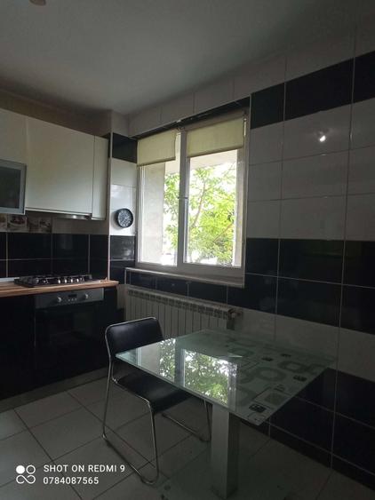 Apartament cu 2 camere semidecomandat în 1 Mai