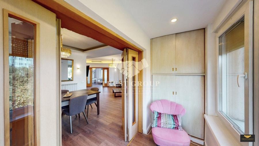 Apartament cu 4 camere decomandat, mobilat în Primăverii