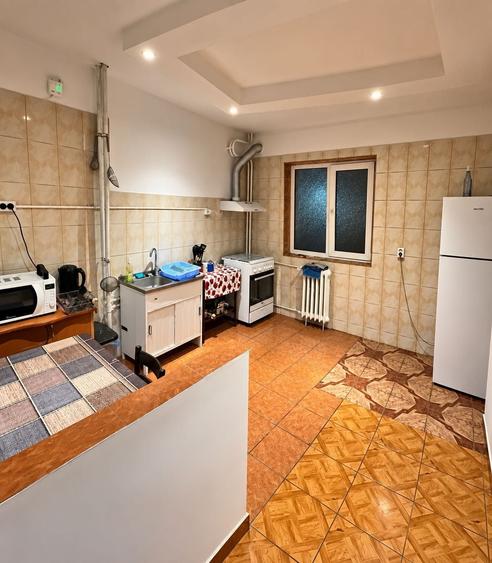Apartament cu 3 camere decomandat în Pantelimon
