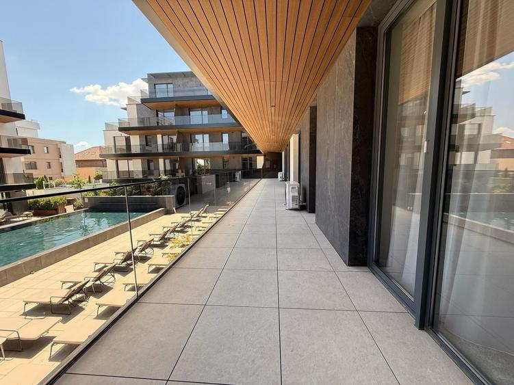 Apartament cu 4 camere, mobilat în Iancu Nicolae