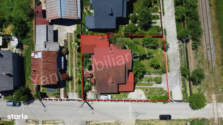 Casă cu 4 camere în Central