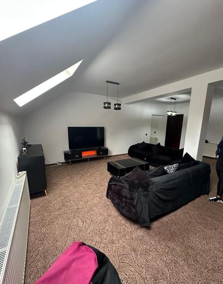 Apartament cu 4 camere decomandat, mobilat în Cioplea
