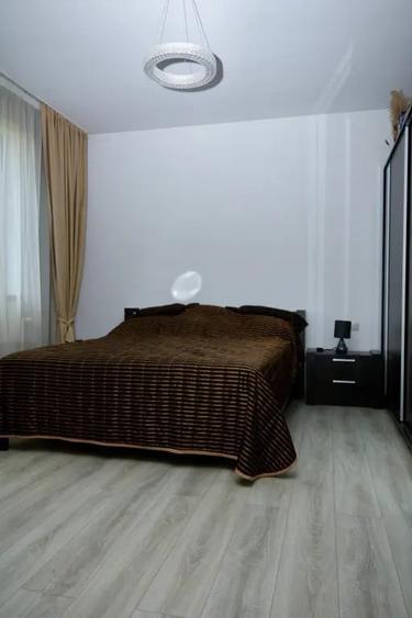 Casă cu 5 camere în Sânpetru