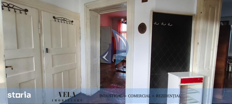 Casă cu 3 camere cu Teren 260 Mp în Semicentral