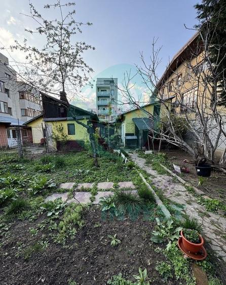 Casă individuală cu 6 camere cu Canalizare în Brâncoveanu