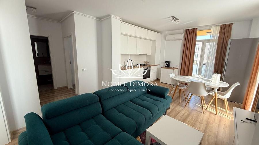 Apartament cu 3 camere semidecomandat, mobilat în Tipografilor