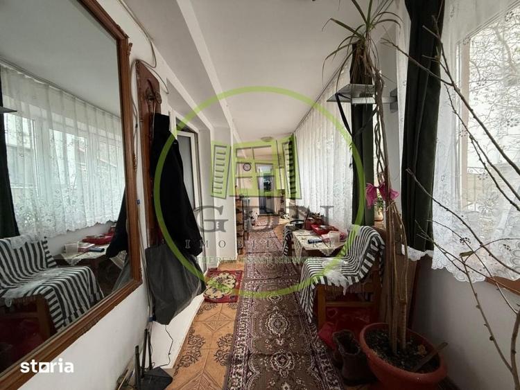 Casă cu 4 camere decomandat cu Teren 547 Mp în Matei Basarab