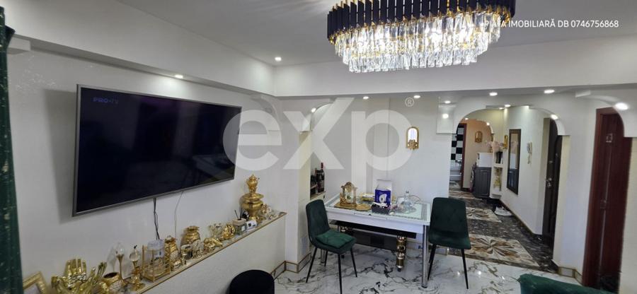 Apartament cu 4 camere decomandat, mobilat în Central