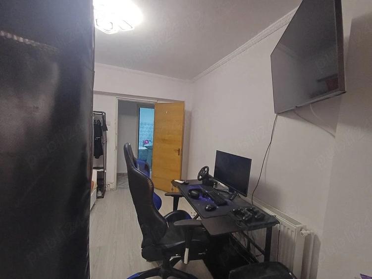Apartament cu 4 camere decomandat în Ultracentral