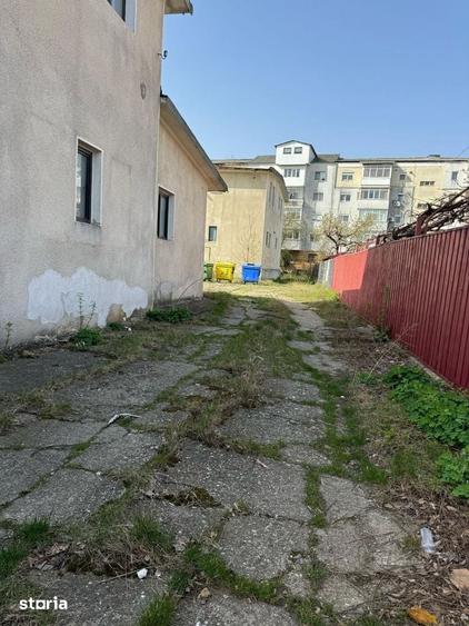 Spațiu comercial, de 1,680 mp, în Central