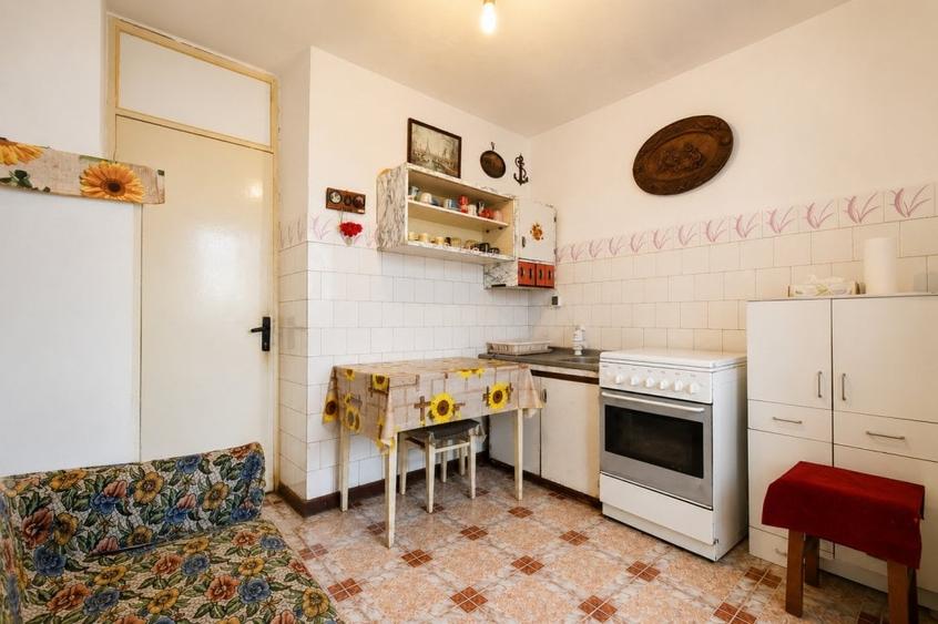 Apartament cu 3 camere decomandat în 1 Mai