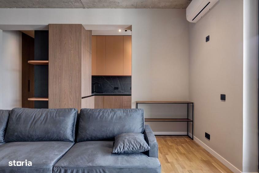 Apartament cu 3 camere, mobilat în Tei