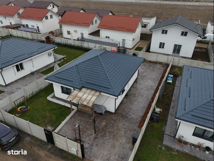 Casă cu 3 camere cu Piscina în Vârteju