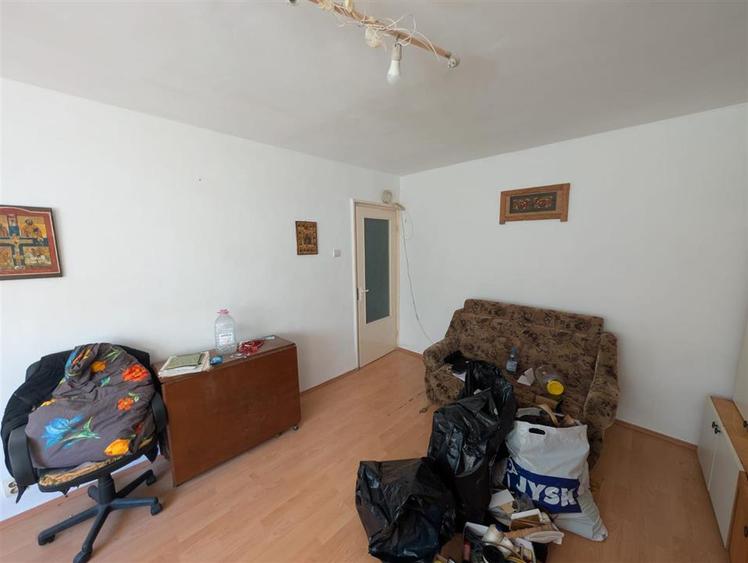 Apartament cu 2 camere decomandat în Radu Negru