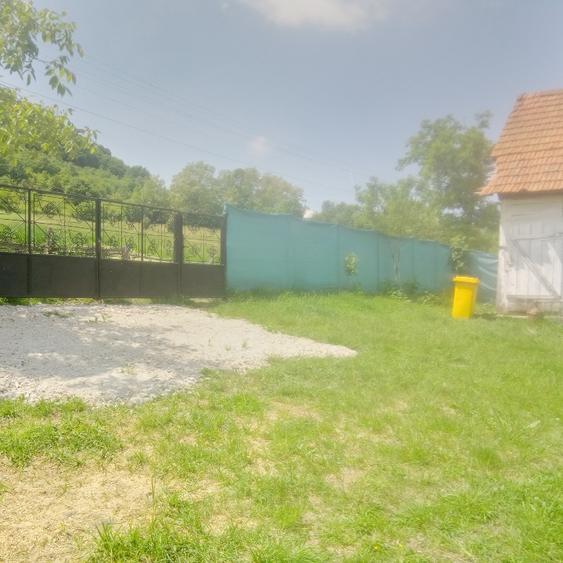 Casă individuală cu 2 camere în Baia de Criș