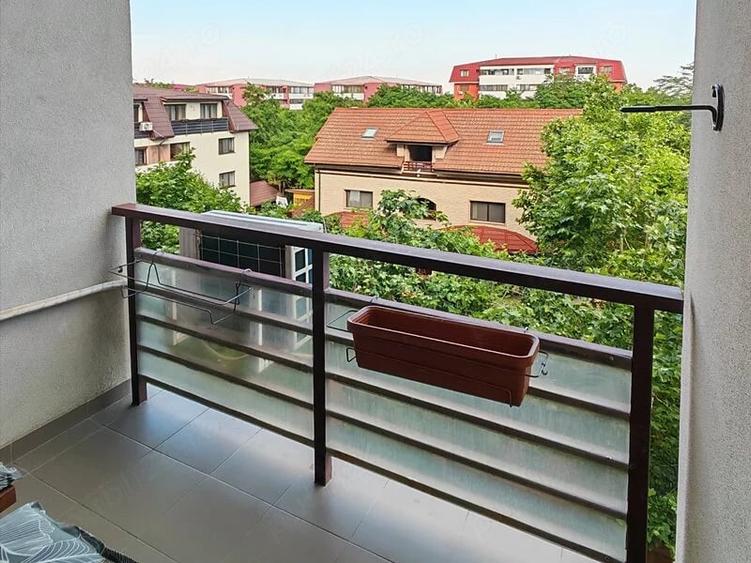 Apartament cu 3 camere decomandat, mobilat în Olteniței