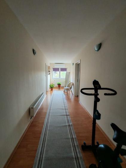 Apartament cu 3 camere decomandat, mobilat în Unirea