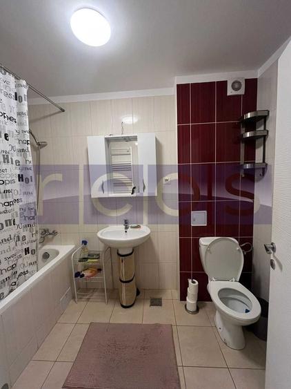Apartament cu 2 camere semidecomandat, mobilat în Titan