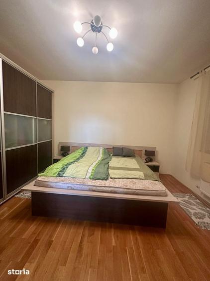 Casă cu 5 camere cu Teren 1380 Mp în Central