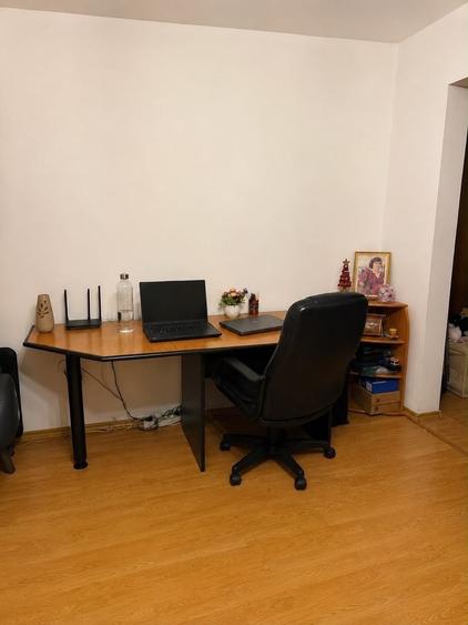 Apartament cu 3 camere semidecomandat în Brâncoveanu