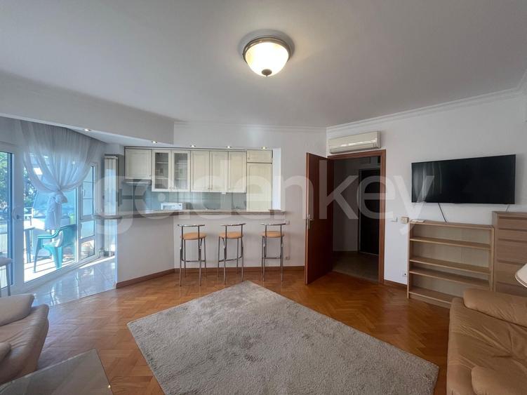 Apartament cu 3 camere decomandat, mobilat în Primăverii