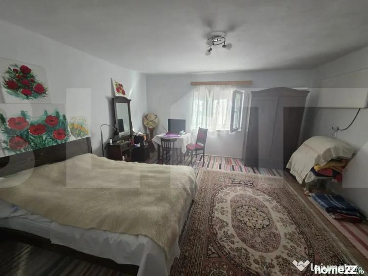 Casă cu 3 camere cu Teren 1957 Mp în Bita