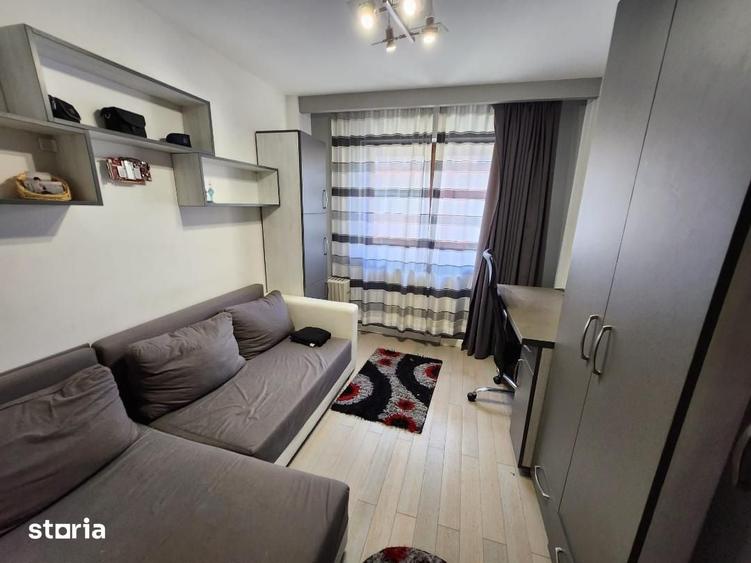 Apartament cu 4 camere în Cetate
