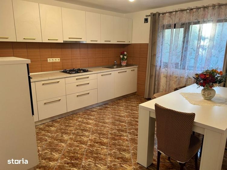 Casă cu 4 camere în Bucium