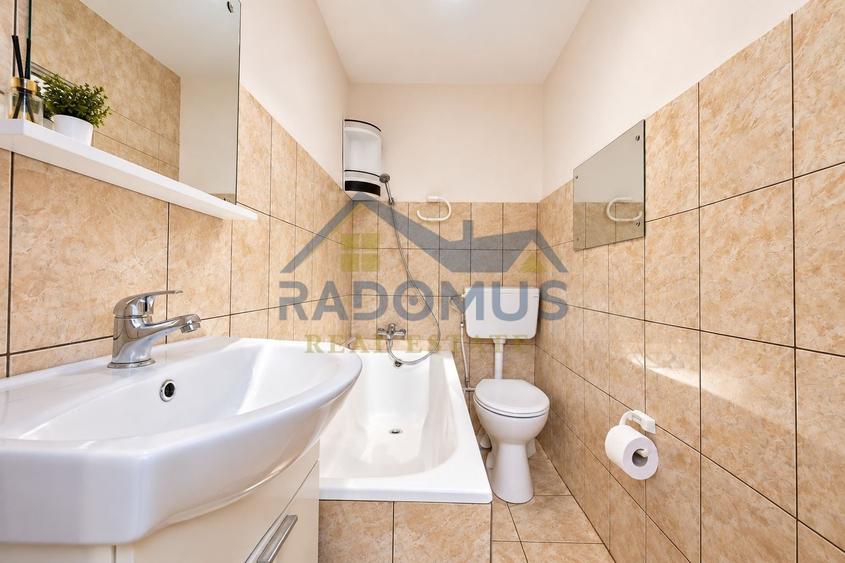 Casă individuală cu 5 camere cu Canalizare în Dorobanțul