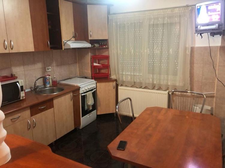 Apartament cu 2 camere decomandat în Rogerius