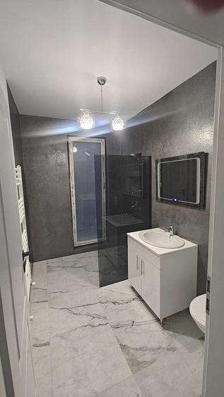 Casă cu 4 camere în Pasărea