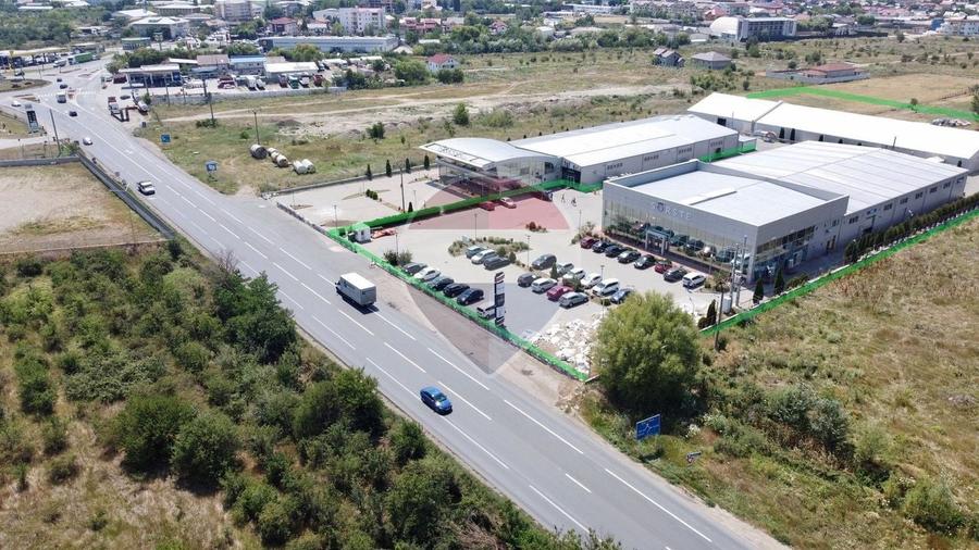 Spațiu comercial, de 3,000 mp, în Nord