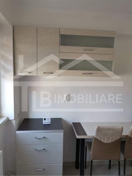 Apartament cu 2 camere semidecomandat în 7 Noiembrie