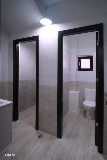 Spațiu comercial, de 120 mp, în Eremia