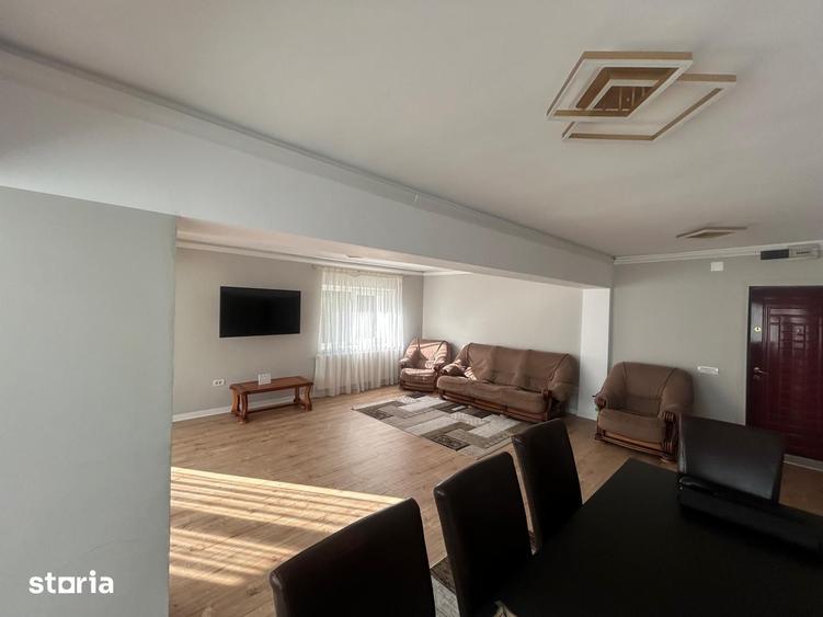 Apartament cu 5 camere în Central