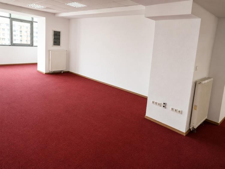 Birou, de 177 mp, în Central
