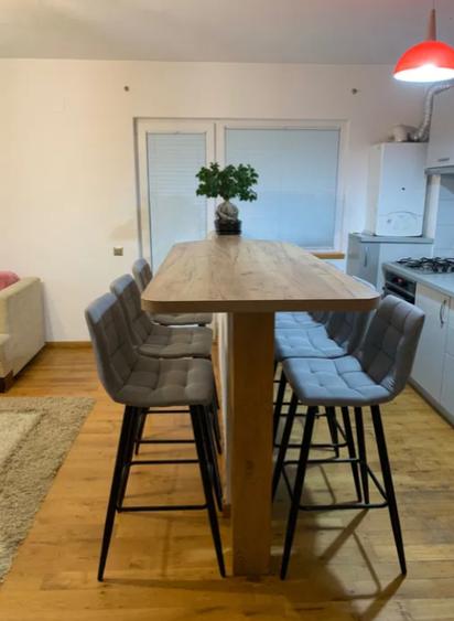 Apartament cu 2 camere semidecomandat în Aeroport