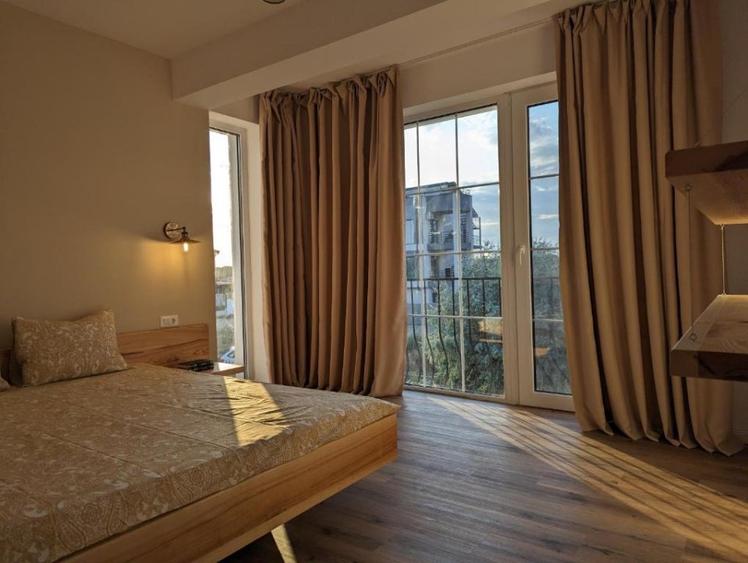 Casă individuală cu 4 camere cu Teren 250 Mp în Mamaia-Sat
