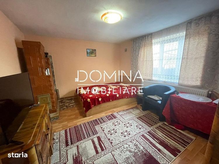 Casă cu 4 camere în Cârbești