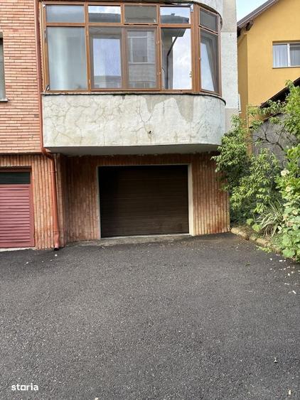 Apartament cu 4 camere, garaj , beci, pod si 3 balcone - 39