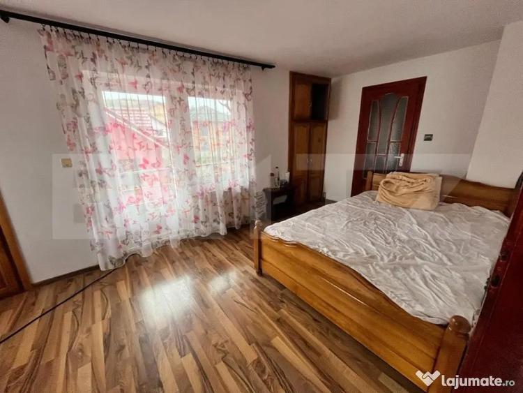 Casă cu 4 camere cu Teren 1400 Mp în Central