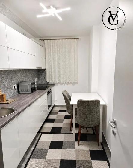 Apartament cu 2 camere decomandat în Tomis Plus