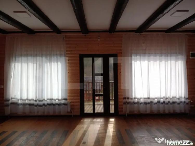 Casă cu 5 camere cu Teren 1200 Mp în Rădăuți