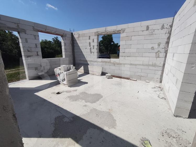 Casă individuală cu 3 camere cu Teren 630 Mp în Leș