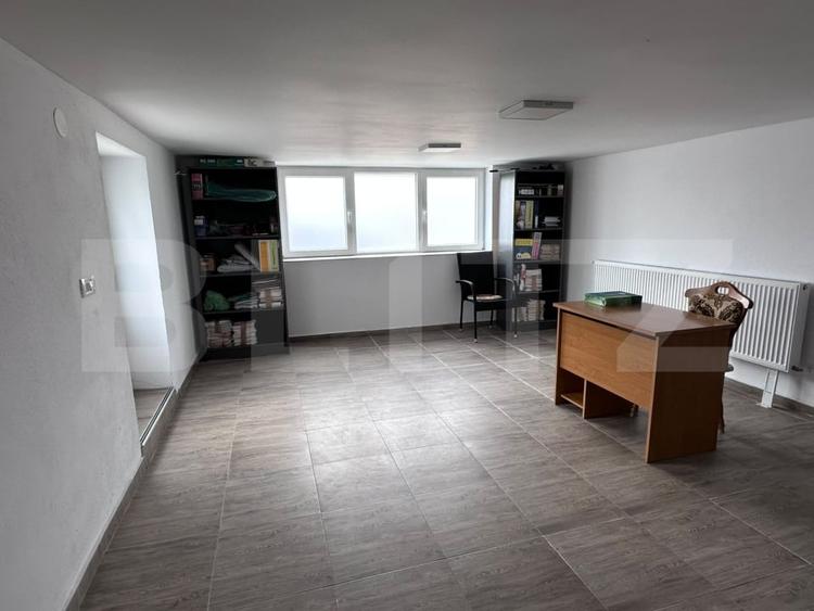 Casă individuală cu 5 camere cu Canalizare în Ultracentral