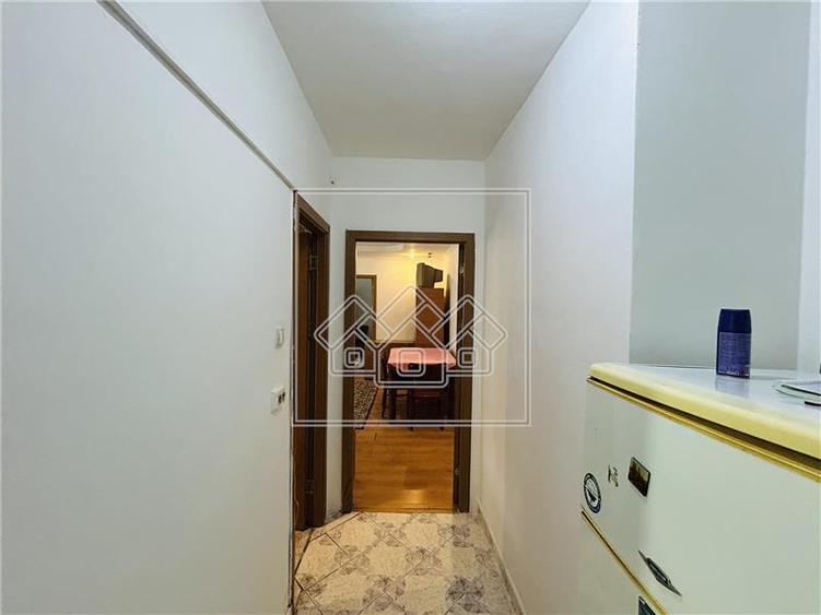 Apartament cu 2 camere nedecomandat în Cedonia